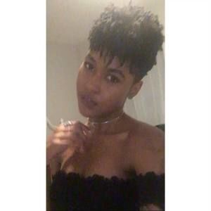 Meet your Posher, Juliette